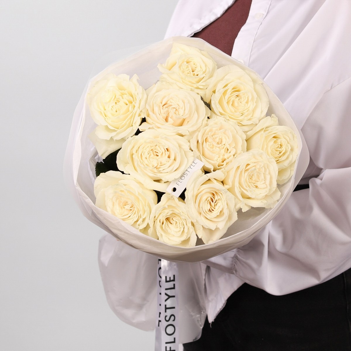 11 belyh roz 374